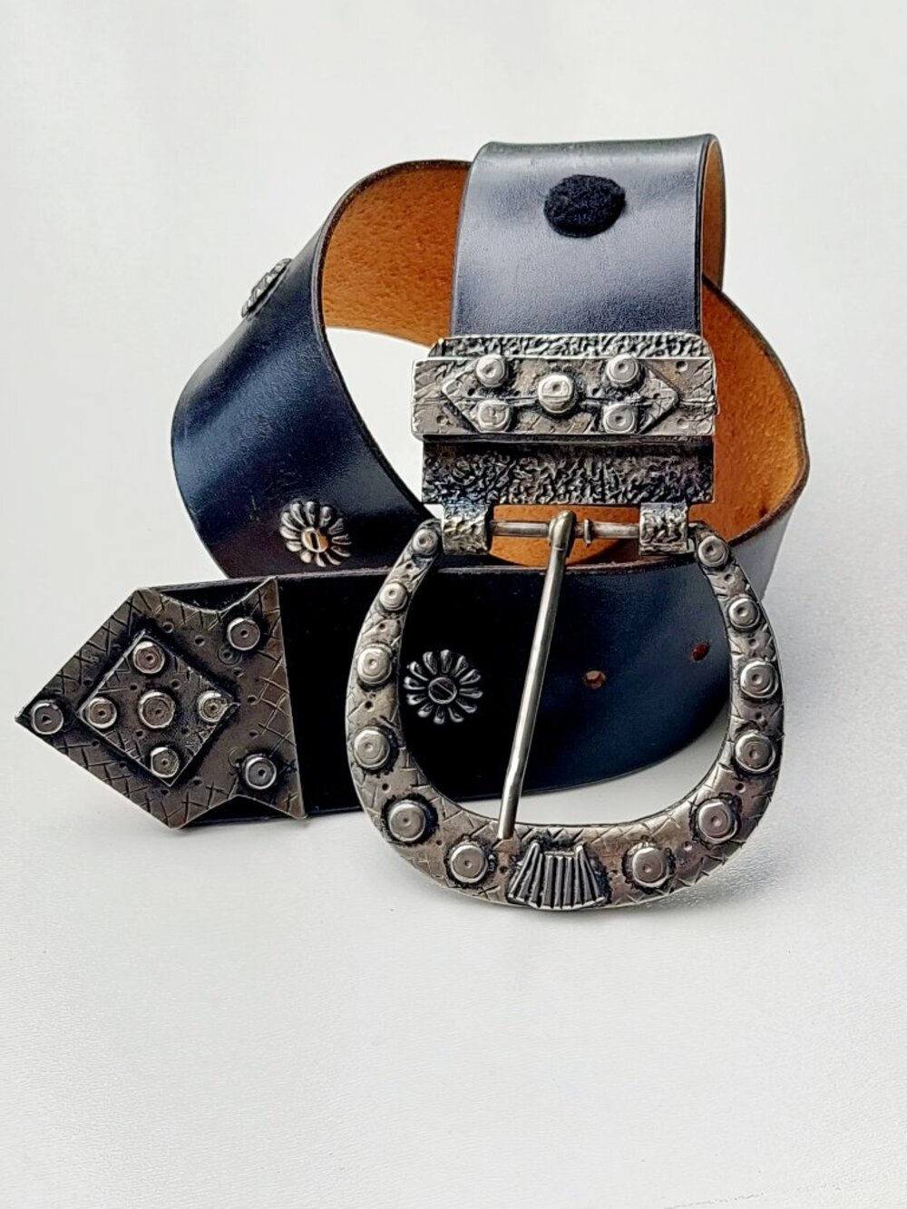 Black Leather western style belt with silver-tone hardware